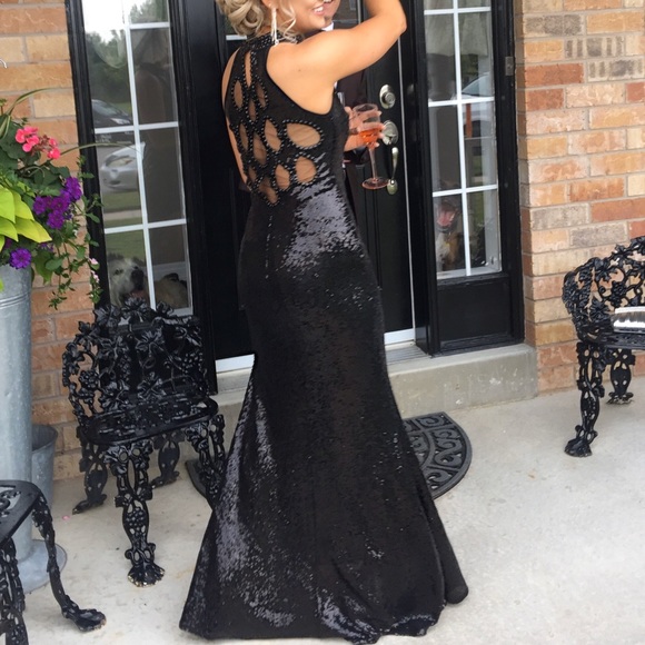 Black prom dress - Picture 2 of 3